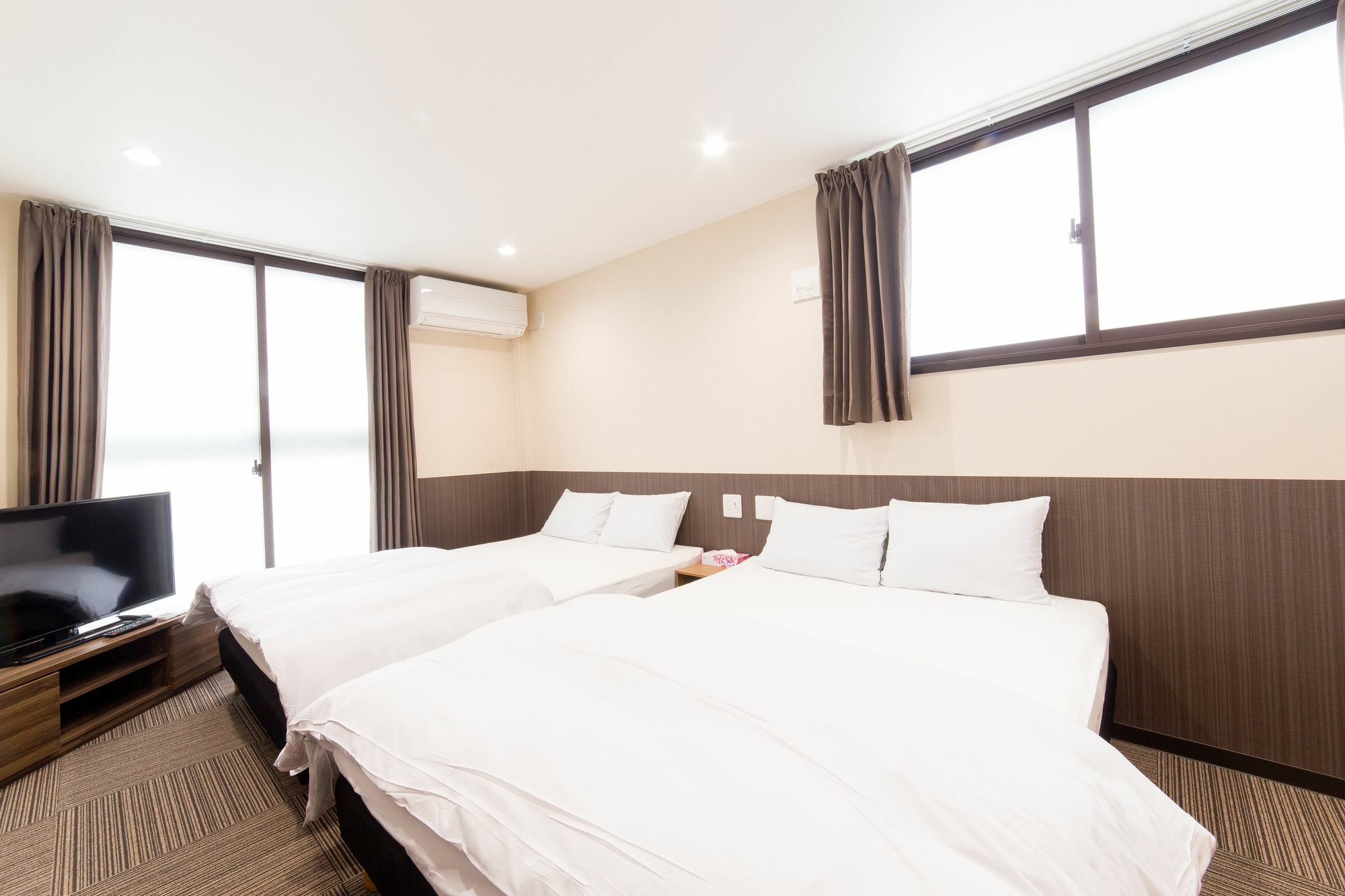 เลอ สตูดิโอ โกโจะ ทากากูระ Hotel เกียวโต ภายนอก รูปภาพ